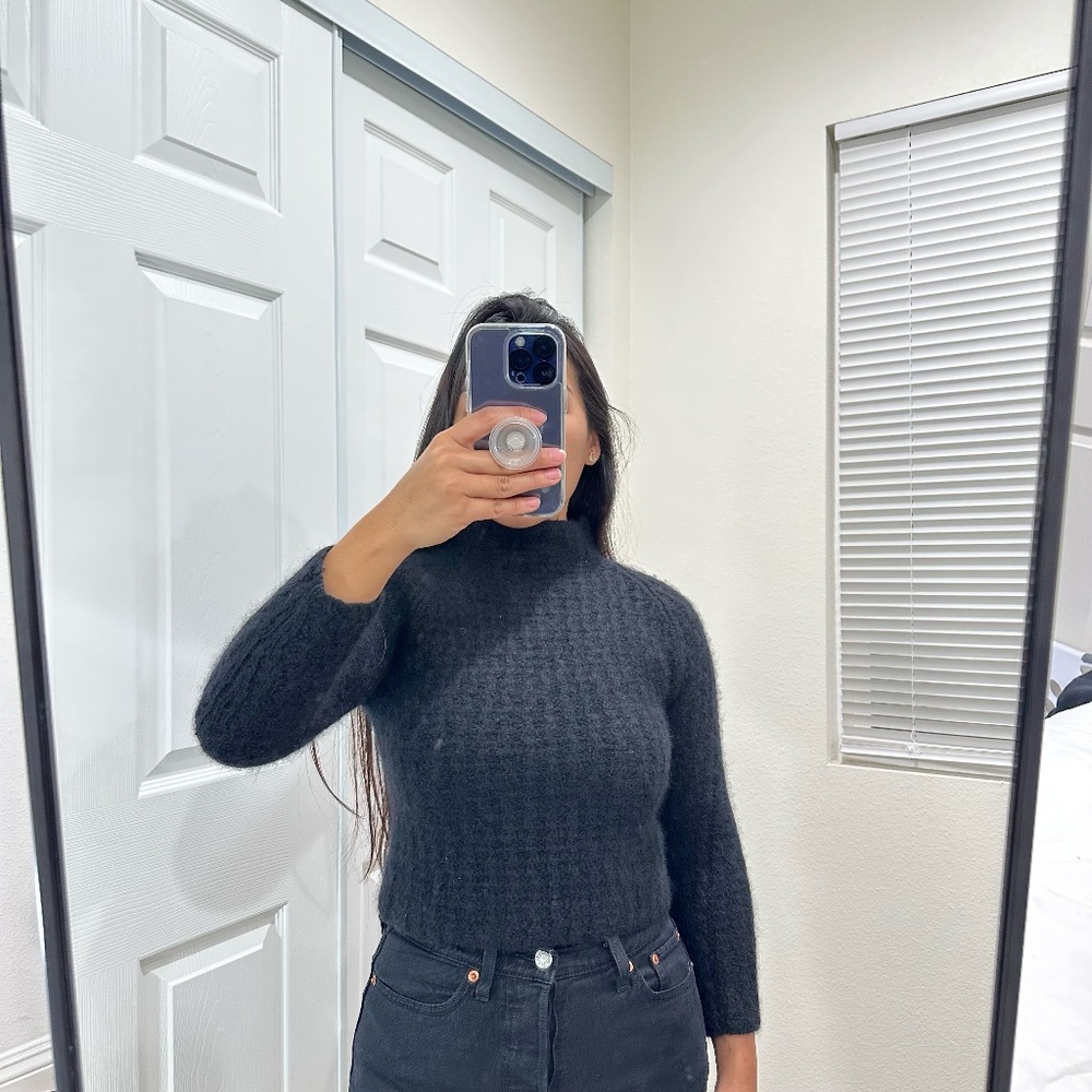 MOSSIMO MOCK NECK SWEATER